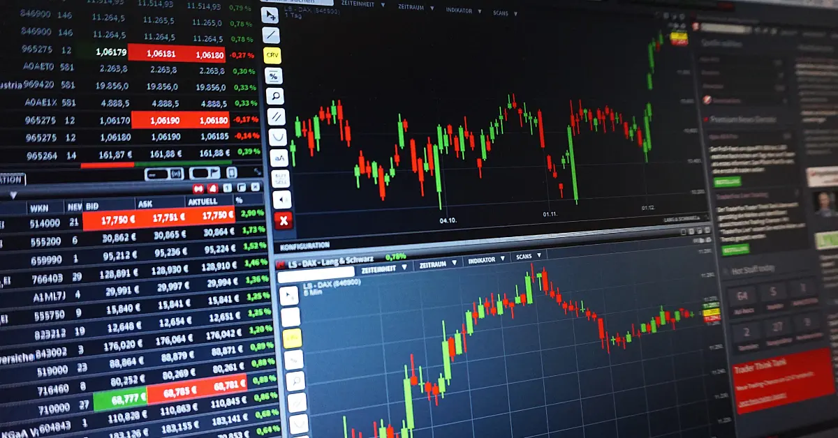 A closeup image of a forex trading chart for the blog stop-loss and take profit in forex